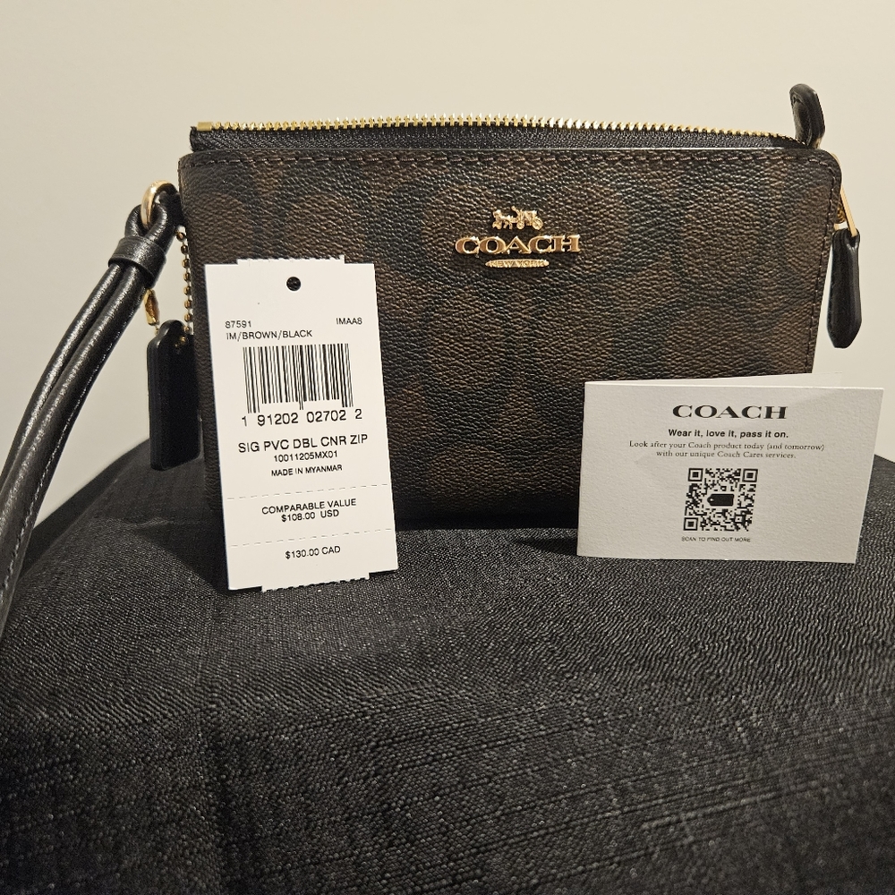 Wristlet